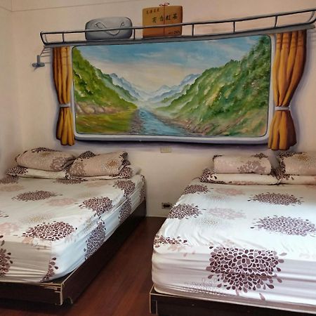 Signal B&B 信號咖ㄟ厝 民宿 Ruisui Esterno foto